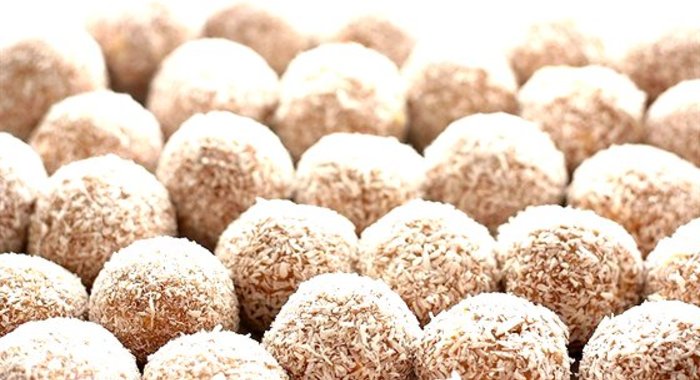 Миндальные шарики с лимонной цедрой