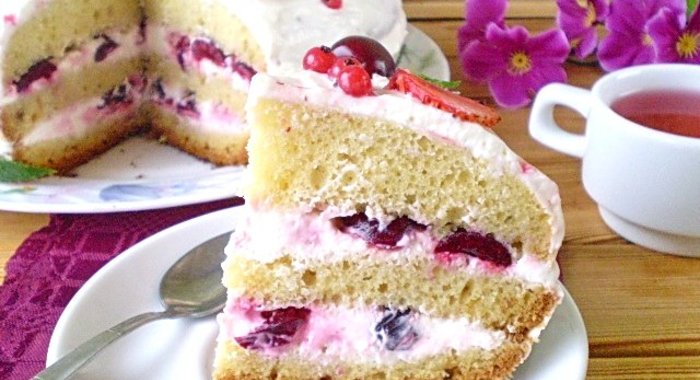 Торт с ягодами