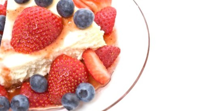 Чизкейк из рикотты со свежими ягодами