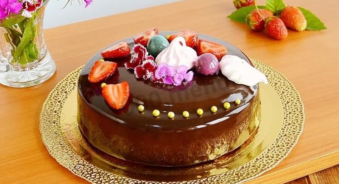 Муссовый торт с зеркальной глазурью