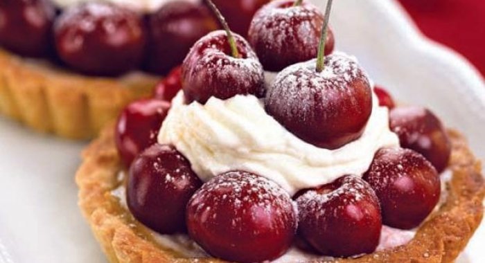 Корзиночки с черешней