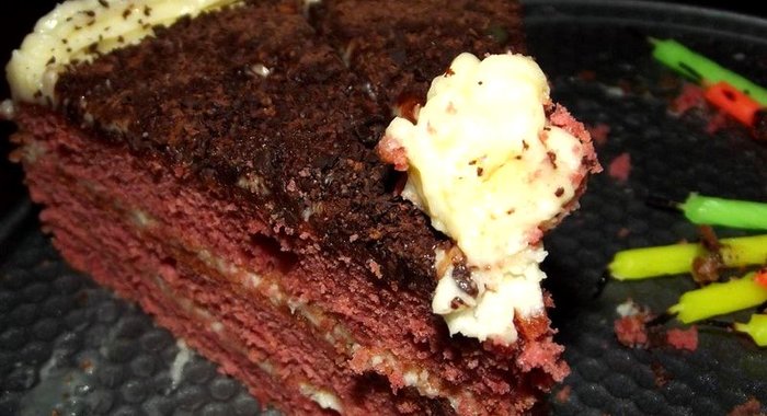 Red cake