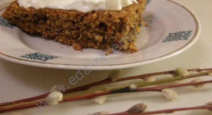 Морковный торт с грецкими орехами
