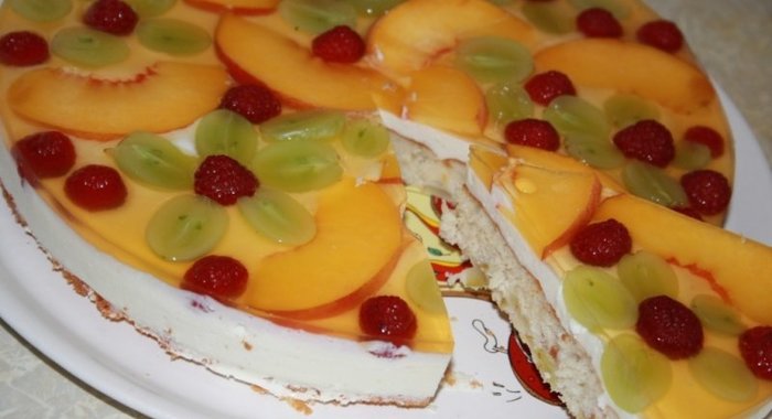 Легкий фруктовый торт