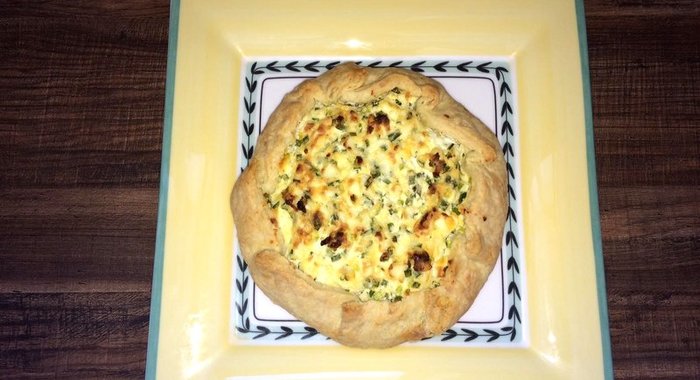 Галета с сыром и яйцом