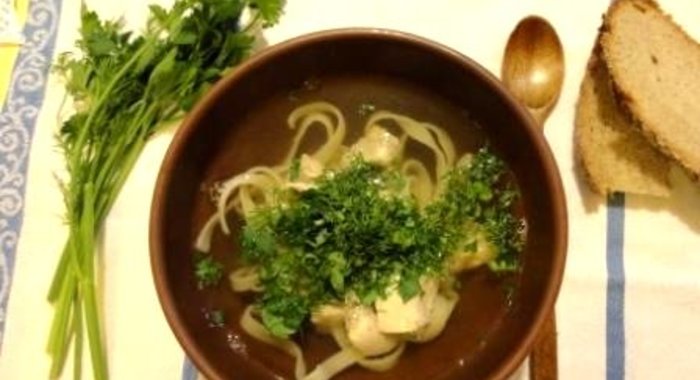 Пряный бульон с лапшой