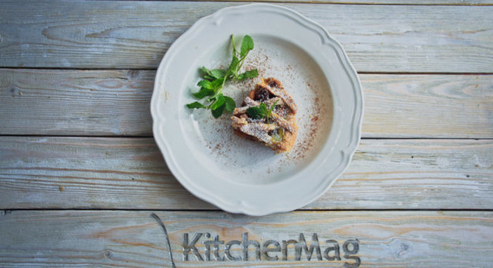 Яблочный пирог с корицей