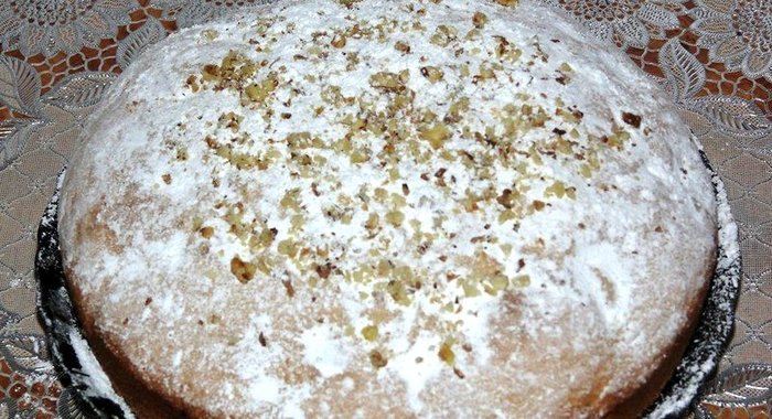 Яблочный пирог с грецкими орехами