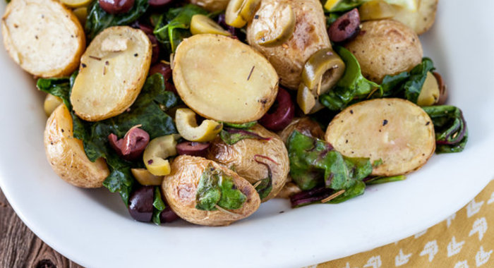 Картофель с оливками и лимоном