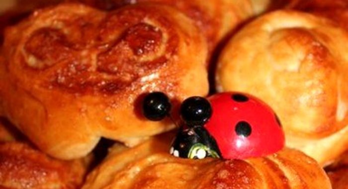 Плюшки сахарные