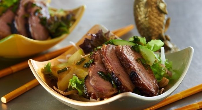 Азиатский салат из утки