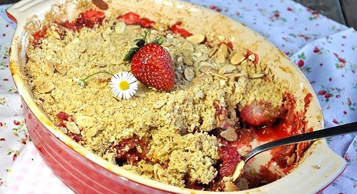 Клубничный крамбл