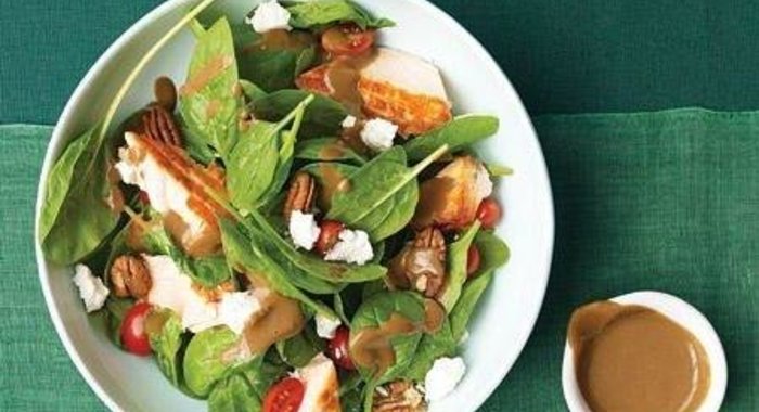 Салат со шпинатом и лососем