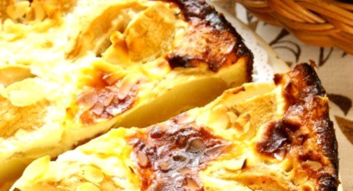 Пирог с грушами и фундуком