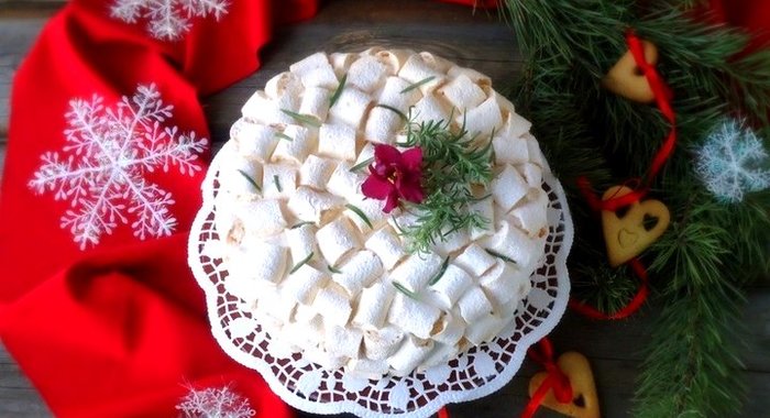 Черничный медовик