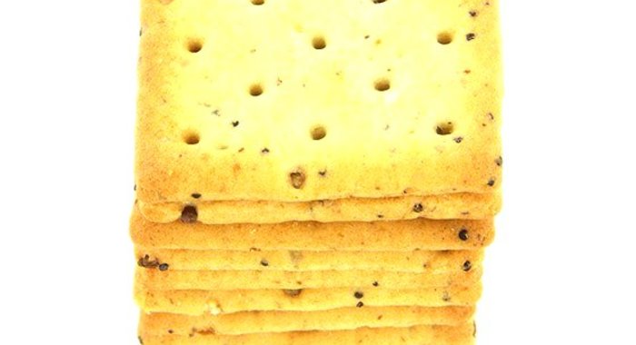 Крекеры из спельтовой муки с маком