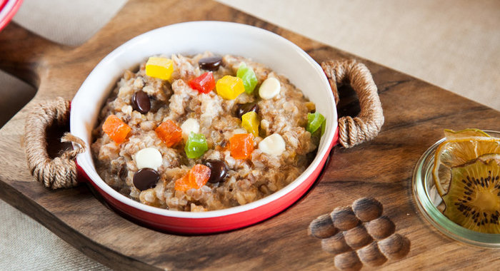 Каша гречневая с сухофруктами и шоколадом