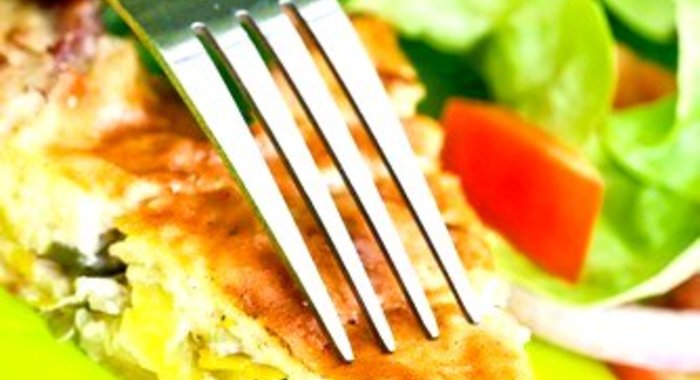 Киш с черемшой и козьим сыром