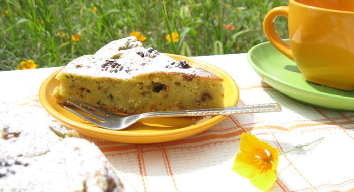 Пирог из цукини с орехами