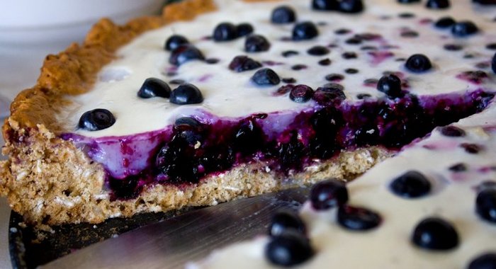 Черничный пирог с молочным желе