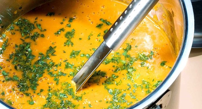 Крем-суп из сладкого перца и помидоров