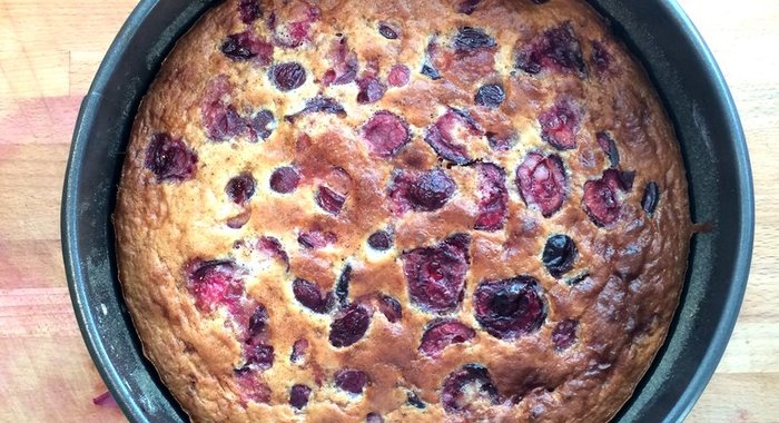 Клафути с черешней