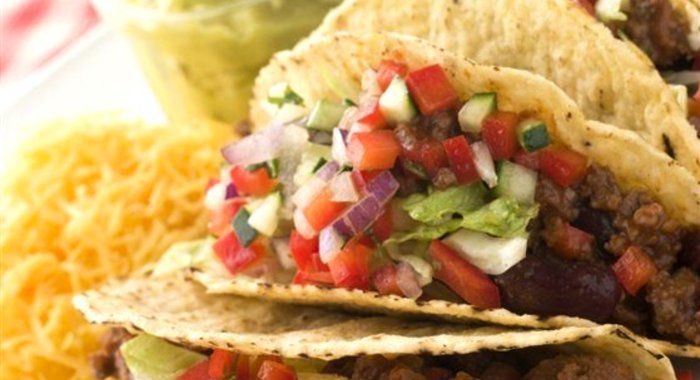 Тако с мясом и овощами