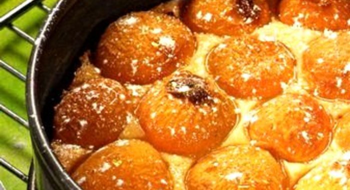 Ароматный абрикосовый пирог