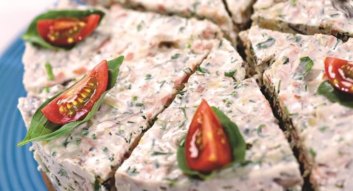 Сырный торт с ветчиной и грибами