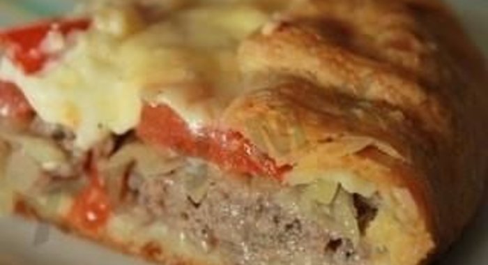 Открытый мясной пирог с картофельным тестом