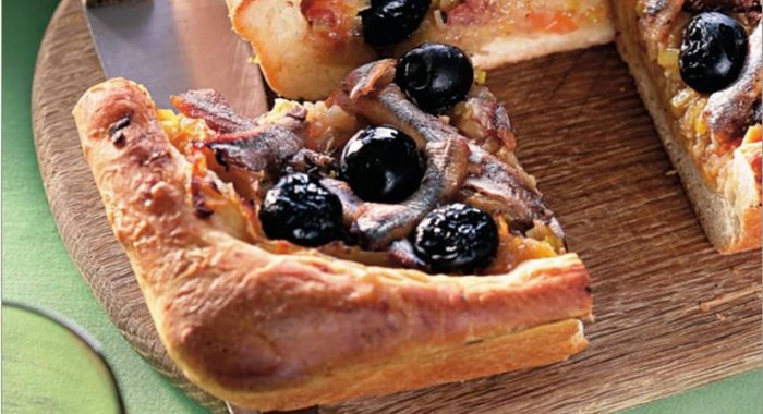 Писсаладьер, французский луковый пирог с анчоусами