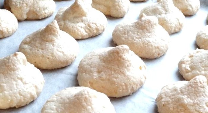 Меренги с фундуком