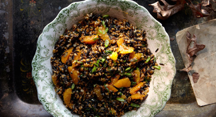 Фарро и дикий рис с мандаринами