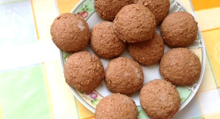 Овсяные талеры с миндалем и изюмом