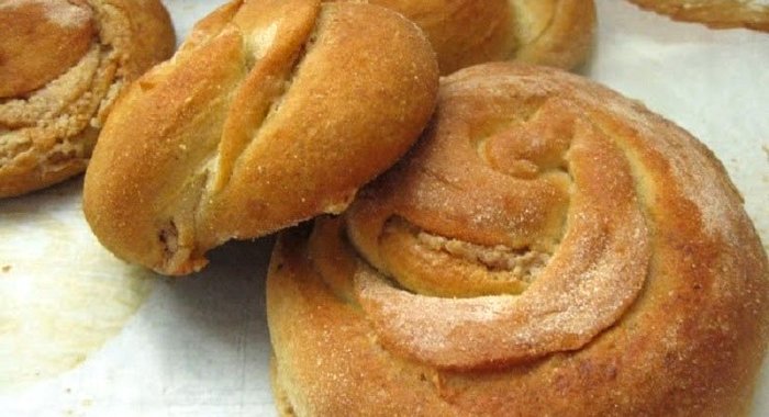 Постные булочки с корицей