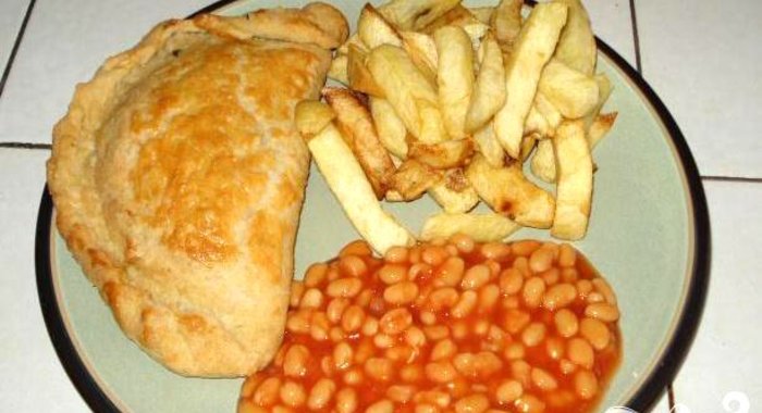 Пирог с сыром, луком и картофелем