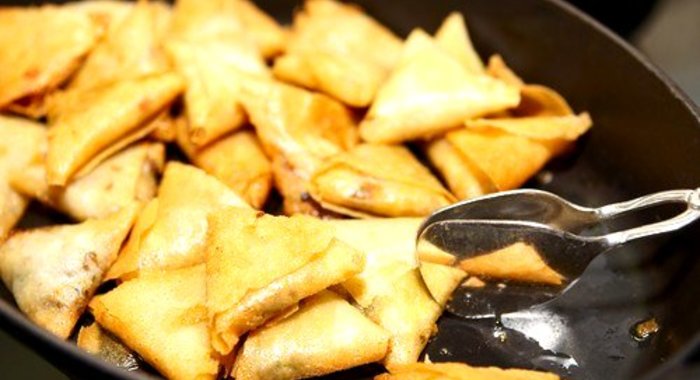 Хворост с орехами