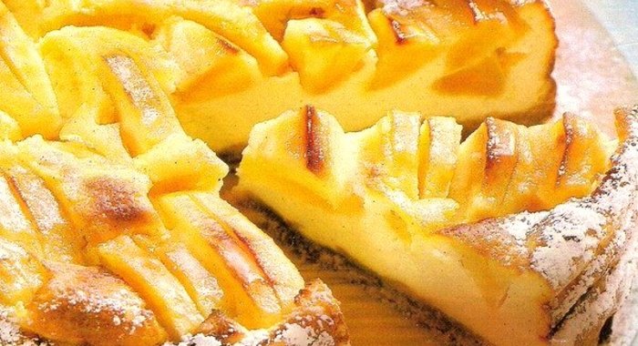 Пирог с яблоками на молоке