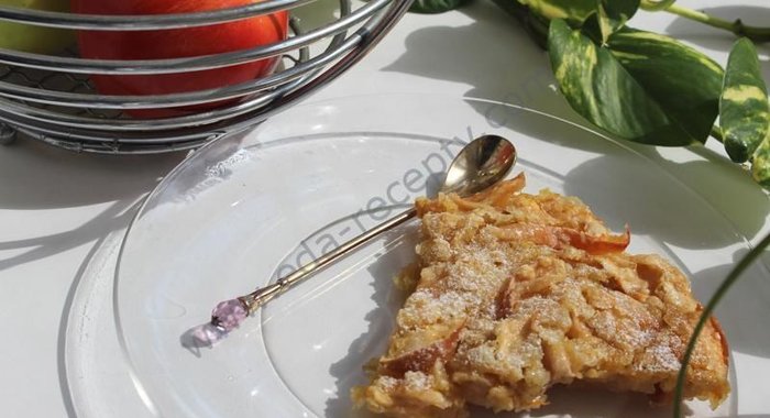 Классический яблочный пирог