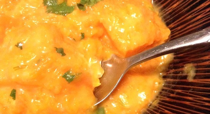 Тыква баттернат с кокосом и кинзой по‑тайски