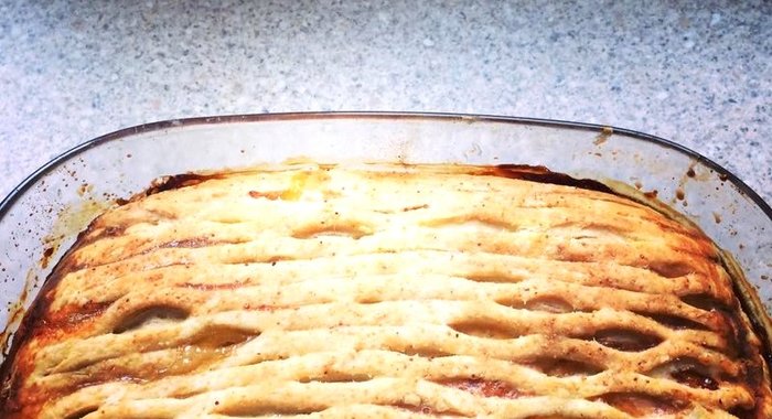 Пирог из теста фило с горбушей и шпинатом