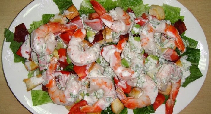 Клубный салат с креветками