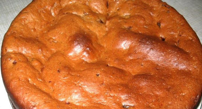 Пирог на ряженке с вареньем