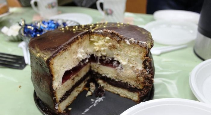 Шоколадно-вишнёвый торт