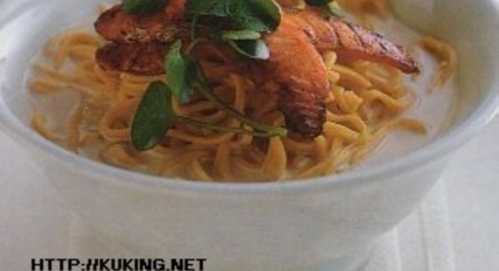 Лососевый суп по-восточному