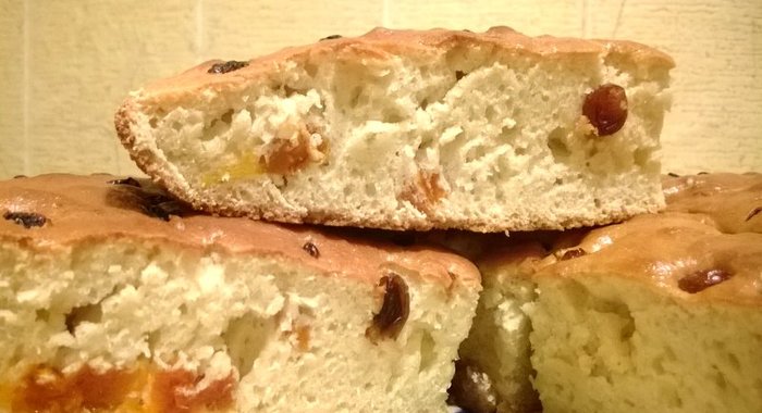 Пирог с молоком и фруктами