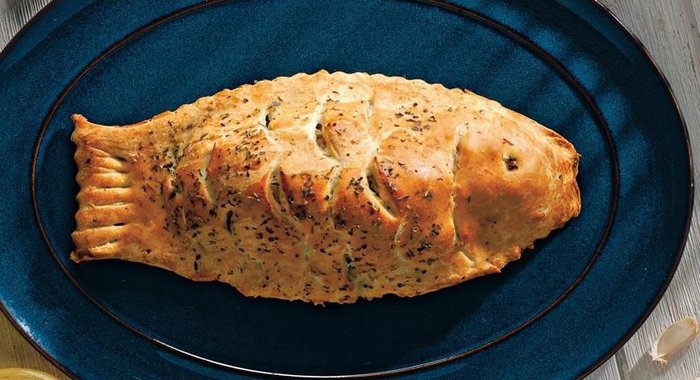 Пирог с дорадой и травами