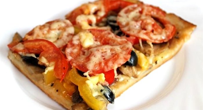 Пицца с тонким тестом