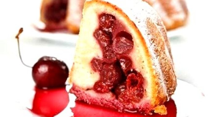 Вишнево–творожный пирог