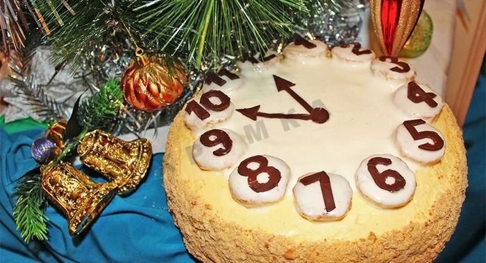 Торт Часы на Новый год